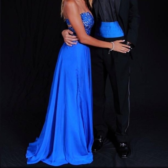 La femme royal blue prom dress - Picture 5 of 10